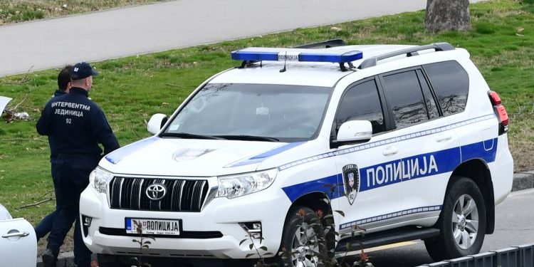 Žena u Beogradu pokušala da ubije majku, oca i tetku