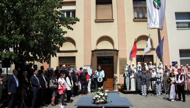 (VIDEO) Svečano podizanje bošnjačke nacionalne zastave – 11.05.2021.