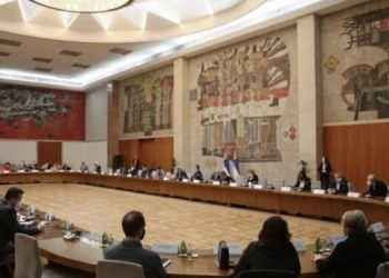 ZAVRŠENA SEDNICA KRIZNOG ŠTABA: Nove mere obradovaće sve! Ovo je najnovijih 5 odluka