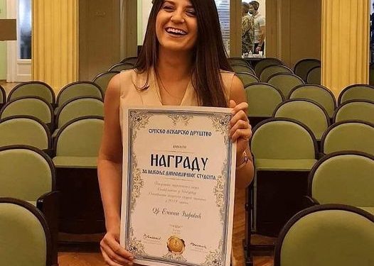 Tutinka Emina Ćorović najbolji diplomirani student medicine Srbije