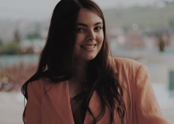 Emina Demirović učenica generacije Gimnazije u Tutinu