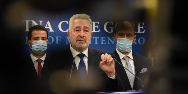 Počeo sastanak lidera u Podgorici, pada vlada?