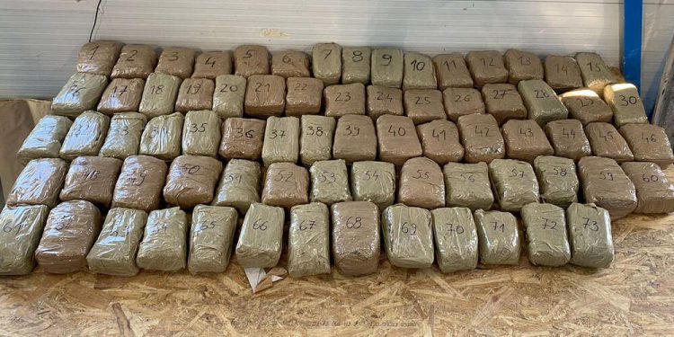 U kolima pronađena 41,2 kg MARIHUANE