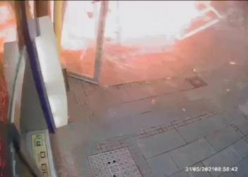 POJAVIO SE SNIMAK KATASTROFALNE EKSPLOZIJE U CENTRU BEOGRADA: Pogledajte STRAVIČAN trenutak DETONACIJE kada je nastao PAKAO