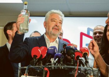 ZDRAVKO KRIVOKAPIĆ PRIJETI: “MILO Đukanović da pazi šta govori, inače…”