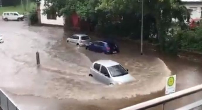 (VIDEO) Snažno nevrijeme pogodilo Njemačku: Pokrenuta klizišta i poplavljene ulice