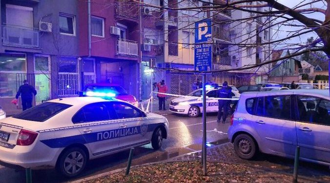 Masovna tuča u cik zore, POLICAJAC uboden NOŽEM!