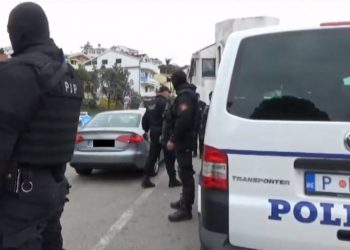 Specijalci upali u Luku Bar: Počeo obračun sa švercom