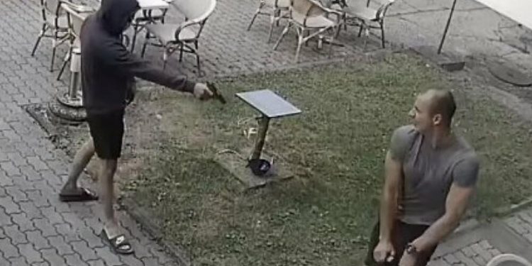 SRBIJA NA NOGAMA: Uhapšen maskirani napadač iz Čačka, mladića izrešetao u noge (VIDEO)