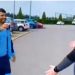 (VIDEO) Pogledajte trenutak kada je Aguero poklonio nov automobil radniku zaduženom za dresove Manchester Cityja