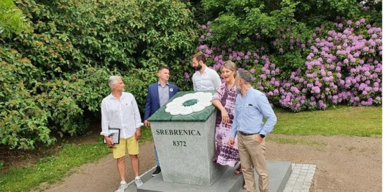 U danskom Aalborgu otkriven spomenik žrtvama srebreničkog genocida