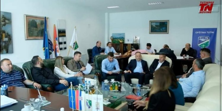 (VIDEO) Izmijenjen režim saobraćaja u centru Tutina