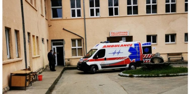 Preminula jedna osoba, na liječenju još 11 pacijenata