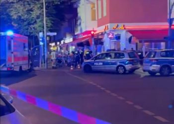 PUCNJAVA U BERLINU! Ubijen Novopazarac, još dva teško ranjena