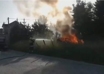 Zapalio se automobil u Tutinu (VIDEO)