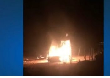 (VIDEO) Albanija: Novi sukob vlasnika barova, na plaži zapaljeno 60 ležaljki