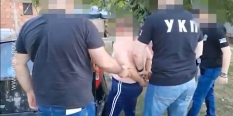 Pogledajte kako policija hapsi pedofile širom Srbije (VIDEO)