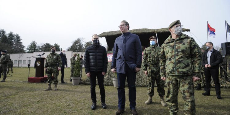 VUČIĆ SUTRA DOLAZI NA PEŠTER! Počinje združena vežba sa bojevim gađanjem “Munjeviti udar 2021”