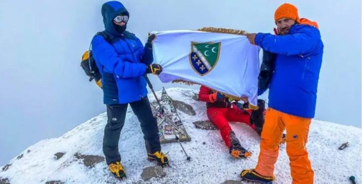 Jasko Graca na Elbrusu (5.642 m nm), najvišem vrhu Evrope i Rusije