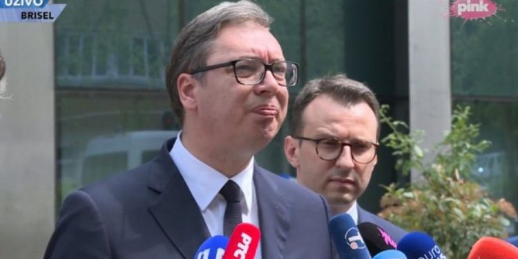 (VIDEO) VUČIĆ ŠOKIRAN RAZGOVORIMA U BRUXELLESU: “Tražili su da hitno čuju kada ćemo priznati nezavisno Kosovo!”