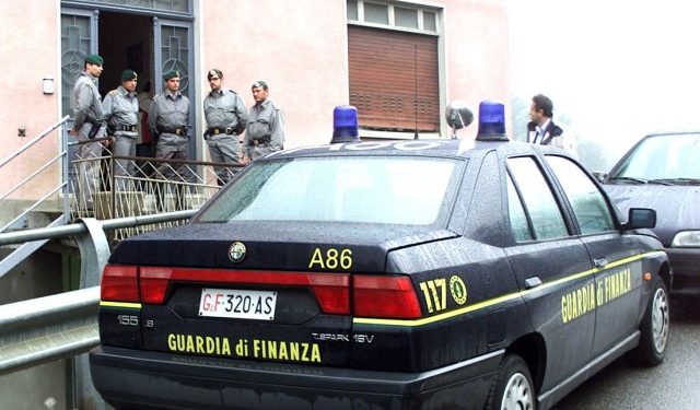 SRBI “PALI” SA 232 KG DROGE: Karabinjeri našli drogu u keksu tokom pretresa u Italiji…