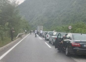 STRAVIČAN UDES NA IBARSKOJ KOD UŠĆA! Poginula jedna osoba
