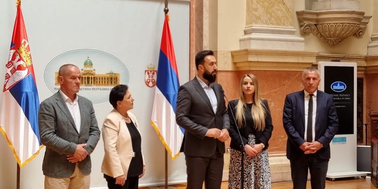 SDA: Rezolucija o genocidu u Srebrenici je preduslov za mir