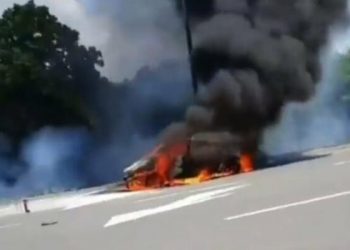 Automobil potpuno izgoreo na auto-putu Miloš Veliki