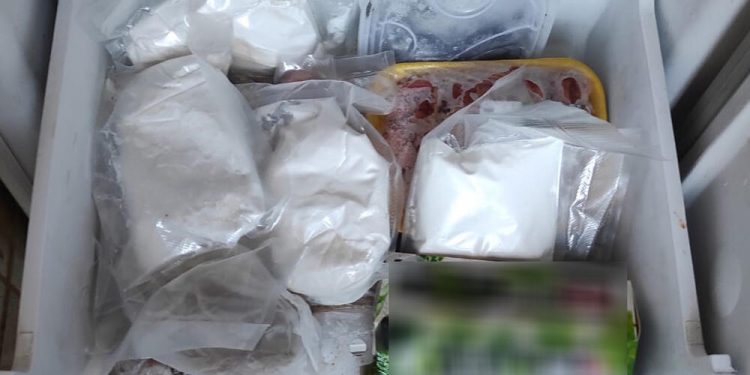 Policija u zamrzivaču pronašla više od 4 kilograma droge