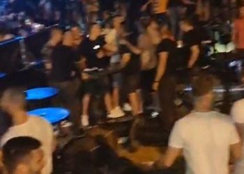 (VIDEO) BUDVA: Na koncertu Ace Lukasa potukle se djevojke, a onda i momci