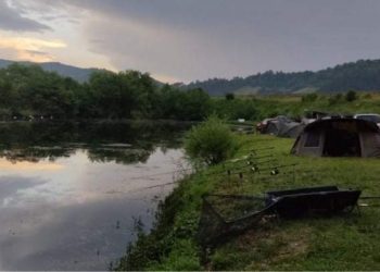 Tragedija u BiH: Iz jezera izvučeno tijelo 17-godišnjaka, potraga trajala satima