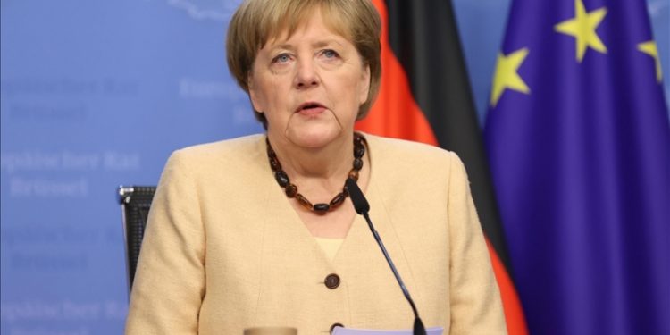 MERKEL UZBURKALA DUHOVE U EVROPI: “Moramo ulagati napore. Inače, ova Evropa ne može ostati zajedno”