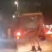 Hit scena na putu: Navukla minić i popela se na TRAKTOR! (VIDEO)