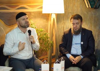 SVETIONIK: Uvaženi mr. Muhamed Demirović i mr. Bajazit Nicević,  govorili su na temu „Islam i modernost“