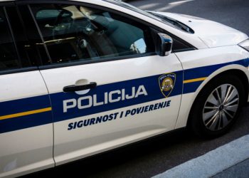 Aktivirana BOMBA ispod auta: Još 6 automobila oštećeno u EKSPLOZIJI