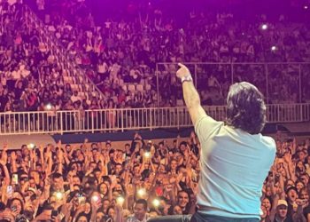 Novi Pazar – Aca Lukas pjevao pred 28.000 ljudi, publiku pozvao da zajedno doniraju novac za Merjem