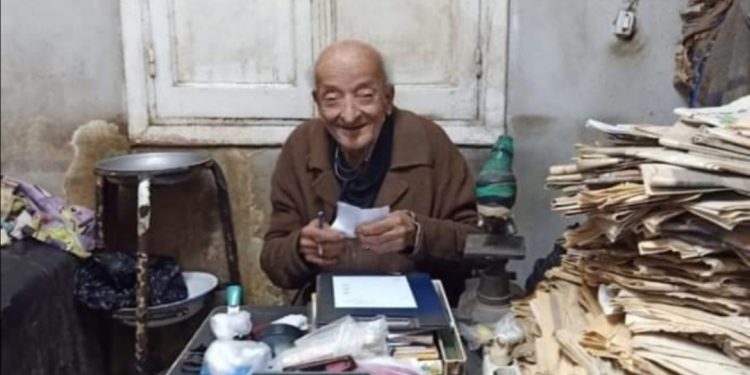 Ličnost godine u Egiptu je Muhamed Mašali, doktor koji je 50 godina potpuno besplatno lečio najsiromašnije građane Egipta.