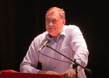 (VIDEO) Dodik na skupu psovao majku poslaniku PDP-a, dobio aplauz