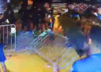 SRAMOTNI SNIMCI OBIŠLI SVIJET: Obračun igrača Boce sa protivnicima, osiguranjem i policijom, zbog ovoga se očekuju drastične kazne…