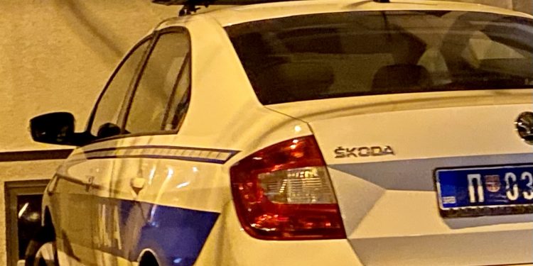 UHAPŠEN FALSIFIKATOR U NOVOM PAZARU! Pored lažnih dokumenata pronađena i dva “gloka”