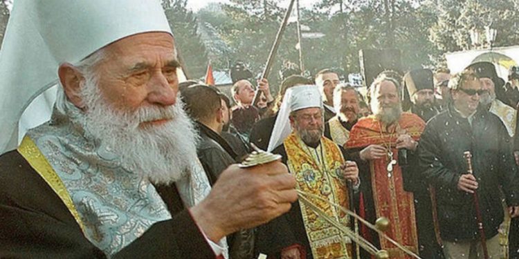 Vladika Mihailo napadnut u Trebinju po povratku iz Srebrenice: Kakvo je to hrišćanstvo koje je naoružano mržnjom prema drugim narodima