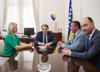 KOMŠIĆ DOČEKAO DRAGE GOSTE, DRAGINJU Vuksanović Stanković…