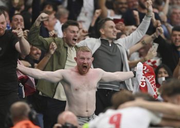 Englezi pokrenuli peticiju: Traže da se ponovi finale s Italijom!
