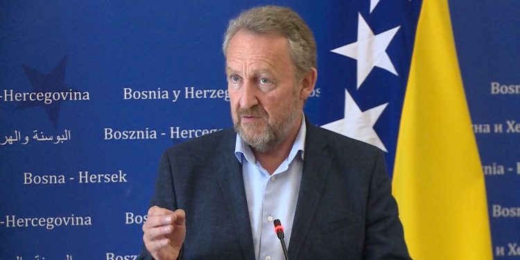 Izetbegović: Zvizdić ima pravo na viđenje stanja u stranci i životne odluke