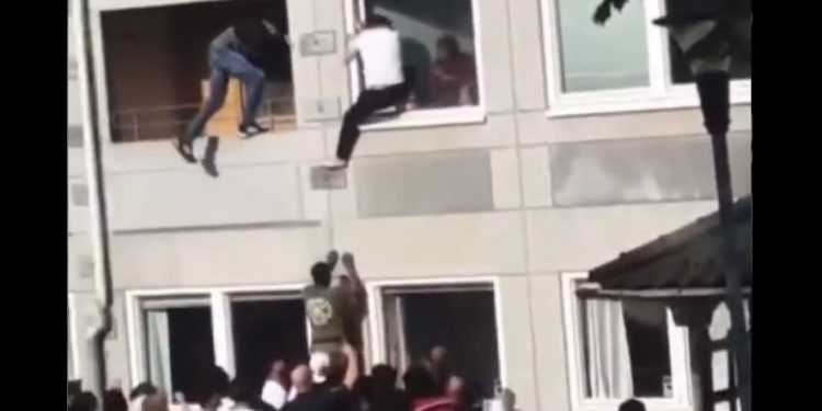 (VIDEO) Priča dana u Švedskoj: Bosanac čiji je hrabri potez oduševio sve!