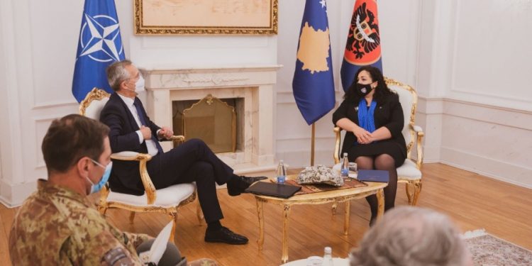 VUČIĆEV REŽIM NA APARATIMA: KFOR i NATO obučavaju Oružane snage Kosova, Osmani im se zahvaljuje…
