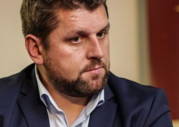 OPTUŽEN ĆAMIL DURAKOVIĆ DA JE OMALOŽAVAO DODIKA