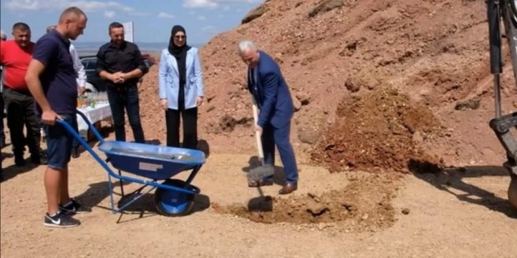 (VIDEO) Postavljen kamen temeljac za bazene na Pešterskom vodovodu