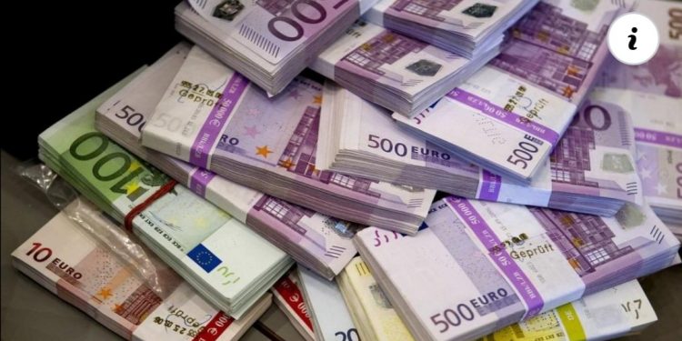 Lopov OPLJAČKAO banku i pobegao PEŠKE!