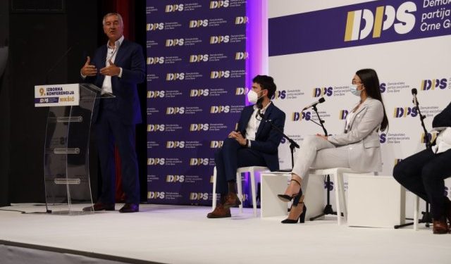 MILO Đukanović poručio iz Nikšića: Crna Gora jedina članica UN koja nema svoju Vladu…